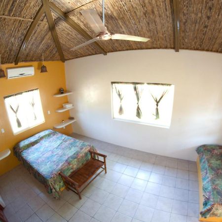 Surf Sanctuary Hotel El Limon Exterior photo