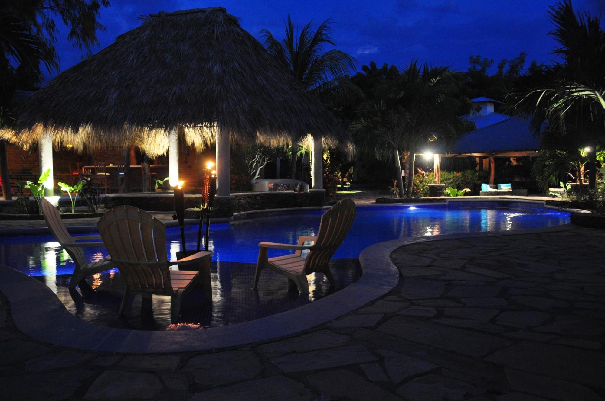 Surf Sanctuary Hotel El Limon Exterior photo