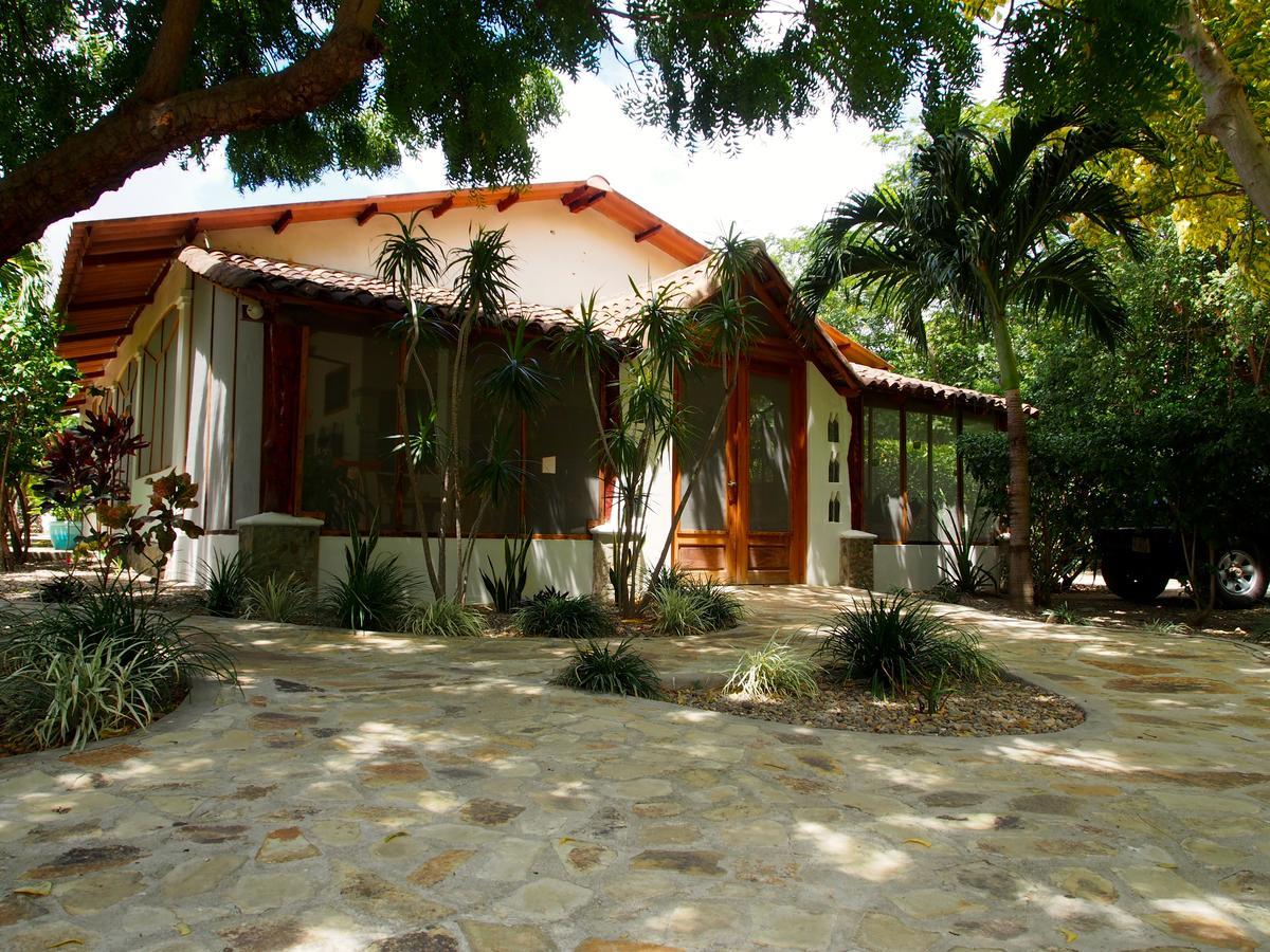 Surf Sanctuary Hotel El Limon Exterior photo