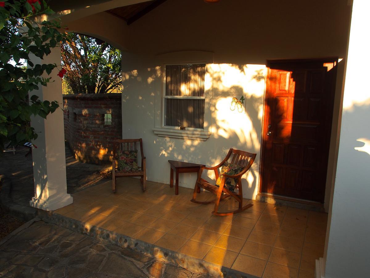 Surf Sanctuary Hotel El Limon Exterior photo